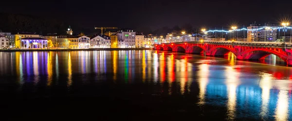Bayonne and the Adour River at night, France — Stockfoto