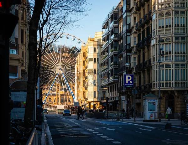 A roda gigante em San Sebastian, Espanha — Fotografia de Stock