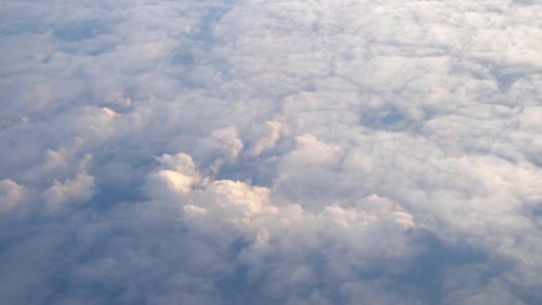 Wolkenschicht vom Flugzeug aus gesehen — Stockvideo