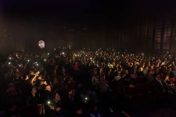 Odessa Ukrayna 2019 Konserde Büyük Bir Izleyici Kitlesi Tiyatrodaki Izleyiciler — Stok fotoğraf