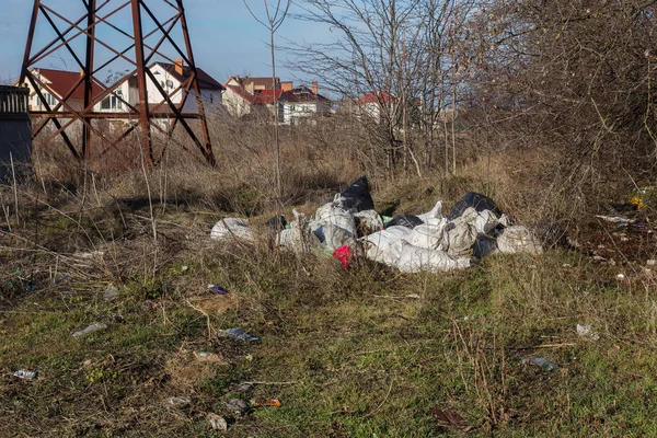 Montones Basura Carretera Camino Sendero Lleno Basura Calle Sucia Día — Foto de Stock