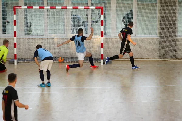 Odessa Ukrajna December 2019 Ismeretlen Helyi Csapatjátékosok Játszanak Futsal — Stock Fotó