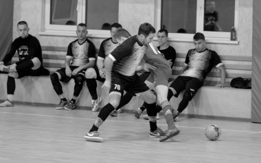 Odessa, Ukrayna - Ocak 2020: Kimliği belirsiz yerel takım oyuncuları futsal oynuyor