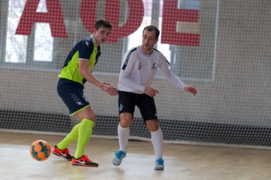 Odessa, Ukrayna - Ocak 2020: Kimliği belirsiz yerel takım oyuncuları futsal oynuyor