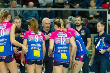 Yuzhnuy, Odessa, Ukr - 4 Şubat 2020: Khimik Yuzhnuy maçı sırasında efsanevi Avrupa teknik direktörü Massimo Barbolini (Igor Gorgonzola Novara) - Igor Gorgonzola Novara Italy. Voleybol Kadınlar Ligi