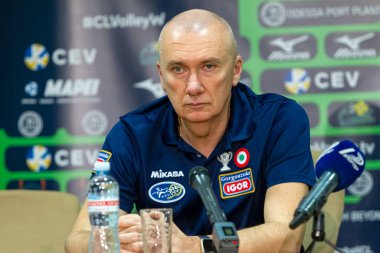 Yuzhnuy, Odessa, Ukr - 4 Şubat 2020: Khimik Yuzhnuy maçı sırasında efsanevi Avrupa teknik direktörü Massimo Barbolini (Igor Gorgonzola Novara) - Igor Gorgonzola Novara Italy. Voleybol Kadınlar Ligi