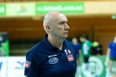 Yuzhnuy, Odessa, Ukr - 4 Şubat 2020: Khimik Yuzhnuy maçı sırasında efsanevi Avrupa teknik direktörü Massimo Barbolini (Igor Gorgonzola Novara) - Igor Gorgonzola Novara Italy. Voleybol Kadınlar Ligi