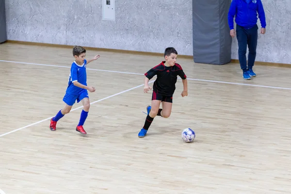 Odessa Oekraïne December 2019 Kleine Jongens Kinderen Spelen Mini Voetbal — Stockfoto