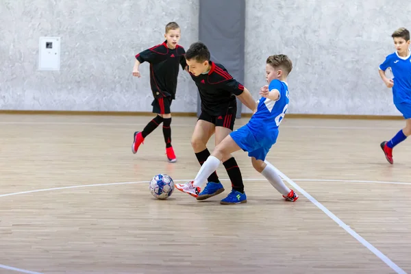 Odessa Ucrania Diciembre 2019 Niños Pequeños Niños Juegan Mini Fútbol — Foto de Stock