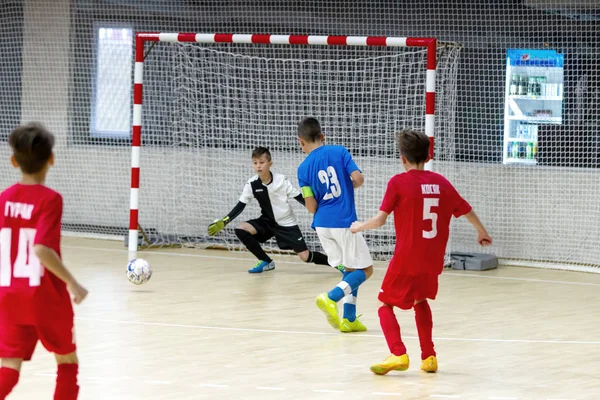 Odessa Ucrânia Dezembro 2019 Meninos Crianças Jogam Mini Futebol Sala — Fotografia de Stock