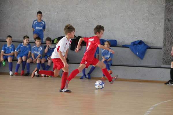 Odessa Ucrânia Dezembro 2019 Meninos Crianças Jogam Mini Futebol Sala — Fotografia de Stock