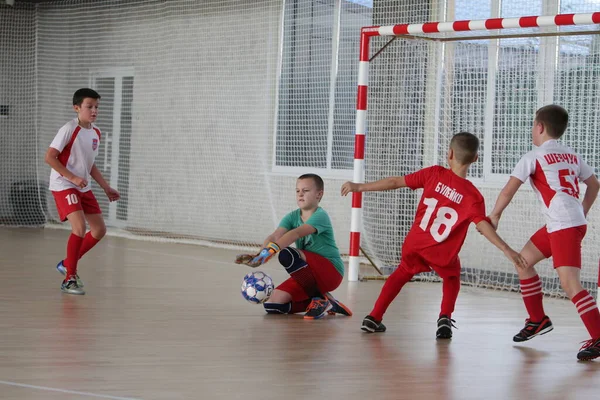 Odessa Ucraina Decembrie 2019 Băieții Mici Copiii Joacă Mini Fotbal — Fotografie, imagine de stoc