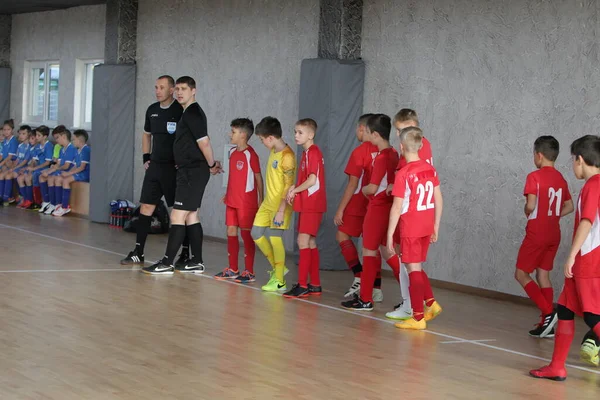 Odessa Ucrânia Dezembro 2019 Meninos Crianças Jogam Mini Futebol Sala — Fotografia de Stock