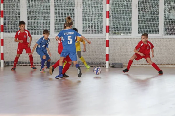 Odessa Ucrania Diciembre 2019 Niños Pequeños Niños Juegan Mini Fútbol — Foto de Stock