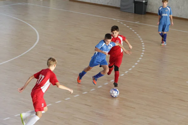 Odessa Ucrânia Dezembro 2019 Meninos Crianças Jogam Mini Futebol Sala — Fotografia de Stock