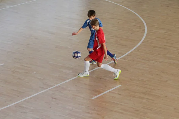 Odessa Ucrânia Dezembro 2019 Meninos Crianças Jogam Mini Futebol Sala — Fotografia de Stock