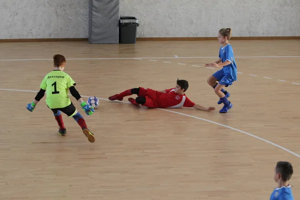 Odessa Ucrânia Dezembro 2019 Meninos Crianças Jogam Mini Futebol Sala — Fotografia de Stock