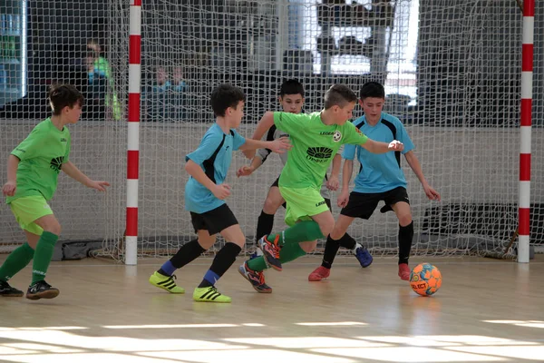 Odessa Ucrânia Fevereiro 2020 Meninos Crianças Jogam Mini Futebol Sala — Fotografia de Stock