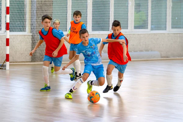 Odessa Ukrayna Şubat 2020 Küçük Çocuklar Spor Salonunda Küçük Futbol — Stok fotoğraf