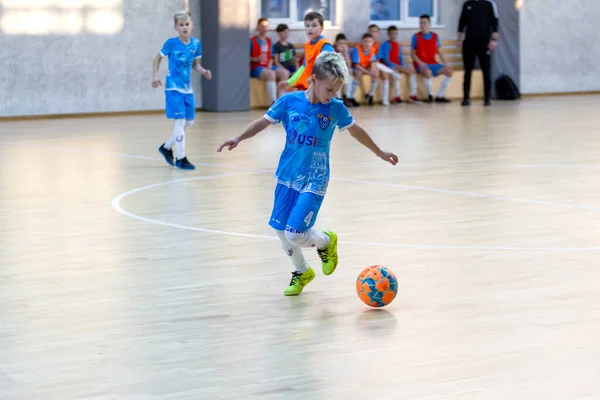 Odessa Ucrania Febrero 2020 Niños Pequeños Niños Juegan Mini Fútbol — Foto de Stock