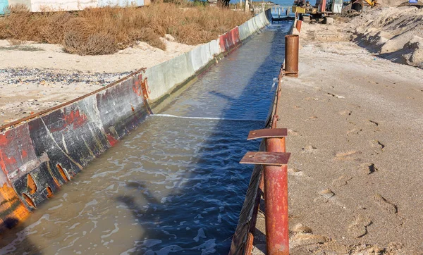 Contaminación Ambiental Playa Alcantarillado Drenaje Contamina Medio Ambiente Cuestión Medioambiental — Foto de Stock