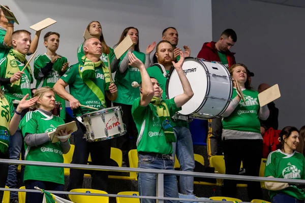 Kamensky Ukraine February 2020 在女子排球赛期间 体育观众和球迷不支持他们的球队 体育迷 看台上的超级巨星 — 图库照片