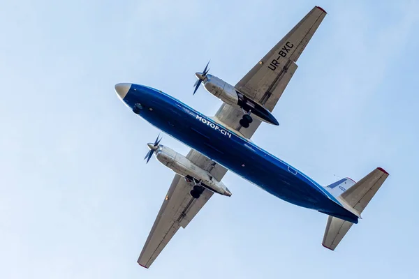 Odessa Ukraine Cirka 2019 Passagierflugzeug Der Luft Mit Abgesenktem Fahrwerk — Stockfoto