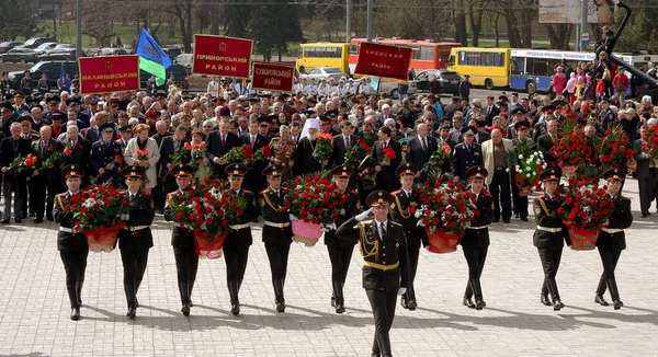 Odessa Ukraine April 2010 Ceremonie Die Bloemen Bloemenkransen Legt Memory — Stockfoto