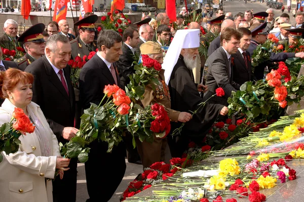 2010 Odessa Ukraine April 2010 Ceremony Lasting Flower Flower Wreaths — 스톡 사진