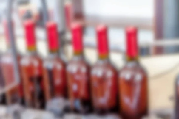 Produksi Ban Berjalan Industri Kilang Anggur Dengan Botol Kaca Dalam — Stok Foto