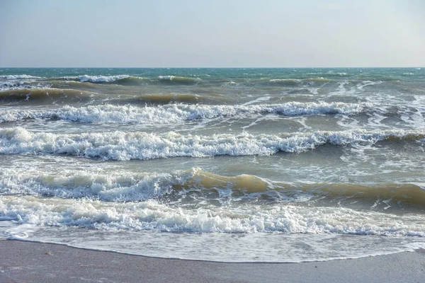 Sea Wave Runs Sand Beach Foam Shore Seascape Sunset Colors — Stock Photo, Image