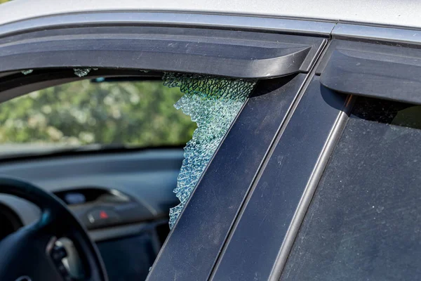 Кримінальний Інцидент Злом Машини Зламане Бокове Вікно Машини Водія Злодії Ліцензійні Стокові Фото