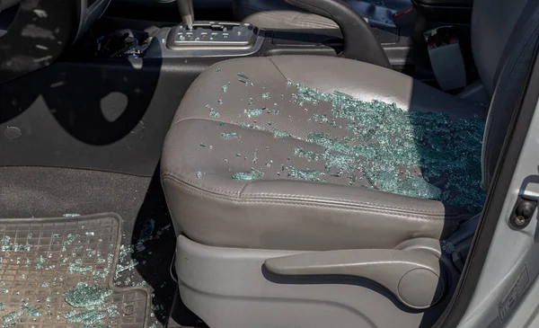 Кримінальний Інцидент Злом Машини Зламане Бокове Вікно Машини Водія Злодії Ліцензійні Стокові Зображення