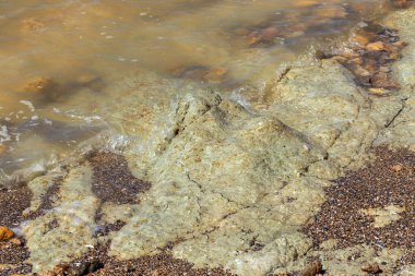 Mavi kil jeolojik birikintisi. Mavi kil nadir bulunan doğal bir kozmetiktir. Elmas depozitosunun bir işareti olan mavi kil elmas kimberlit boruyla ilişkilidir. Doğal jeolojik zenginlik