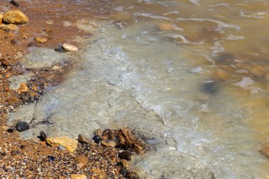 Mavi kil jeolojik birikintisi. Mavi kil nadir bulunan doğal bir kozmetiktir. Elmas depozitosunun bir işareti olan mavi kil elmas kimberlit boruyla ilişkilidir. Doğal jeolojik zenginlik