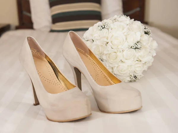 Closeup detail of bridal stiletto shoes — Stock Photo, Image