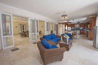 Lüks daire oturma odası iç tasarım