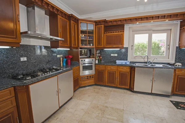 Interior design of luxury apartment kitchen — Stock Photo, Image