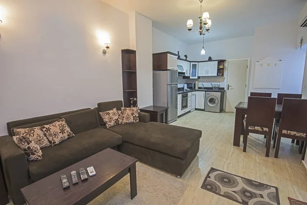 Diseño interior de un apartamento de planta abierta sala de estar mostrar casa — Foto de Stock