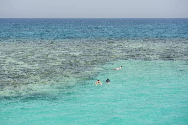 View over a tropical coral reef out at sea — Stock Photo, Image