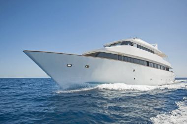 Denizde yelken özel motor yat