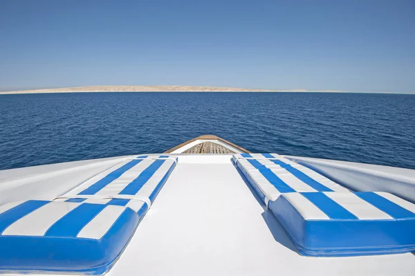 View over the bow over a large luxury motor yacht — Stock Photo, Image