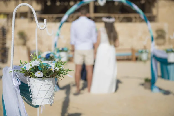 Wedding aisle setup on tropical beach — Stok fotoğraf