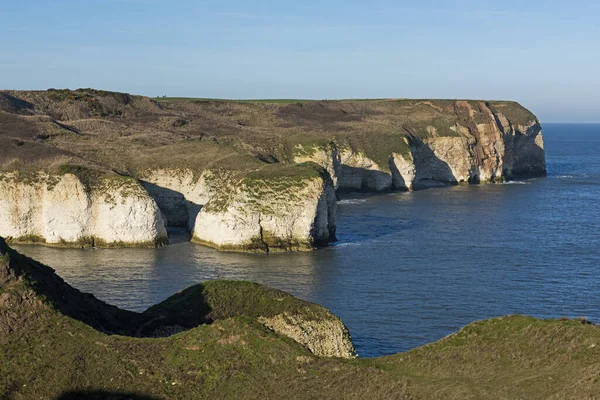 Landscape Coastal Scene Large Chalks Cliffs Coastline Dropping Sea — Stock Photo, Image