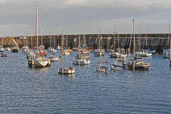Coastal Seaside Town Harbor Marina Full Pleasure Sailing Yachts — Stock Photo, Image