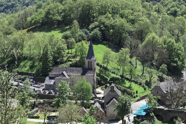 Kirke i Belcastel – stockfoto