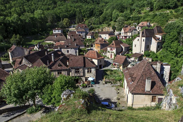 Gamle hus i en typisk landsby – stockfoto