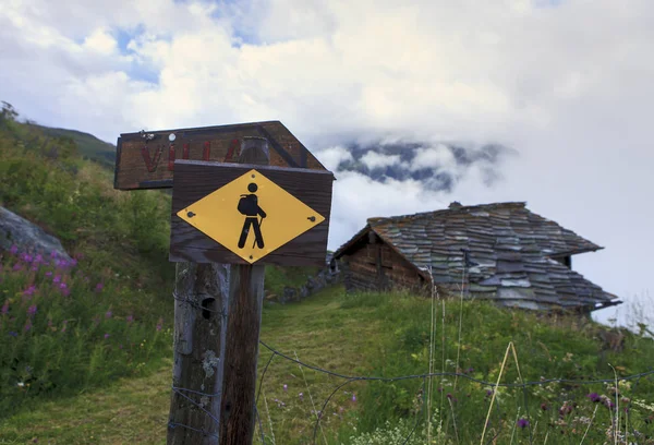 Sinal para caminhantes — Fotografia de Stock