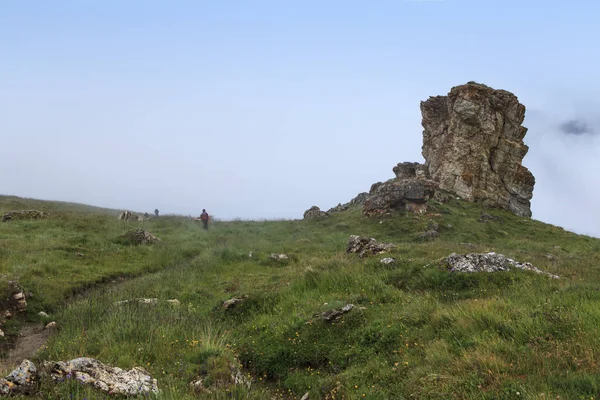 Meraklı kaya oluşumu — Stok fotoğraf