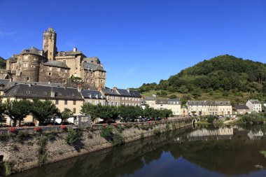 Estaing ünlü Kalesi